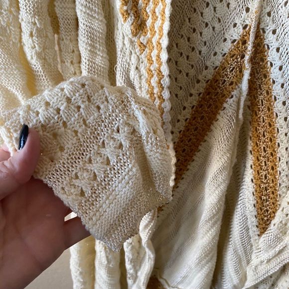 Chico’s Mixed-Stitch Crochet Cardigan | Size 2 | US Size Large 12 - Picture 4 of 13